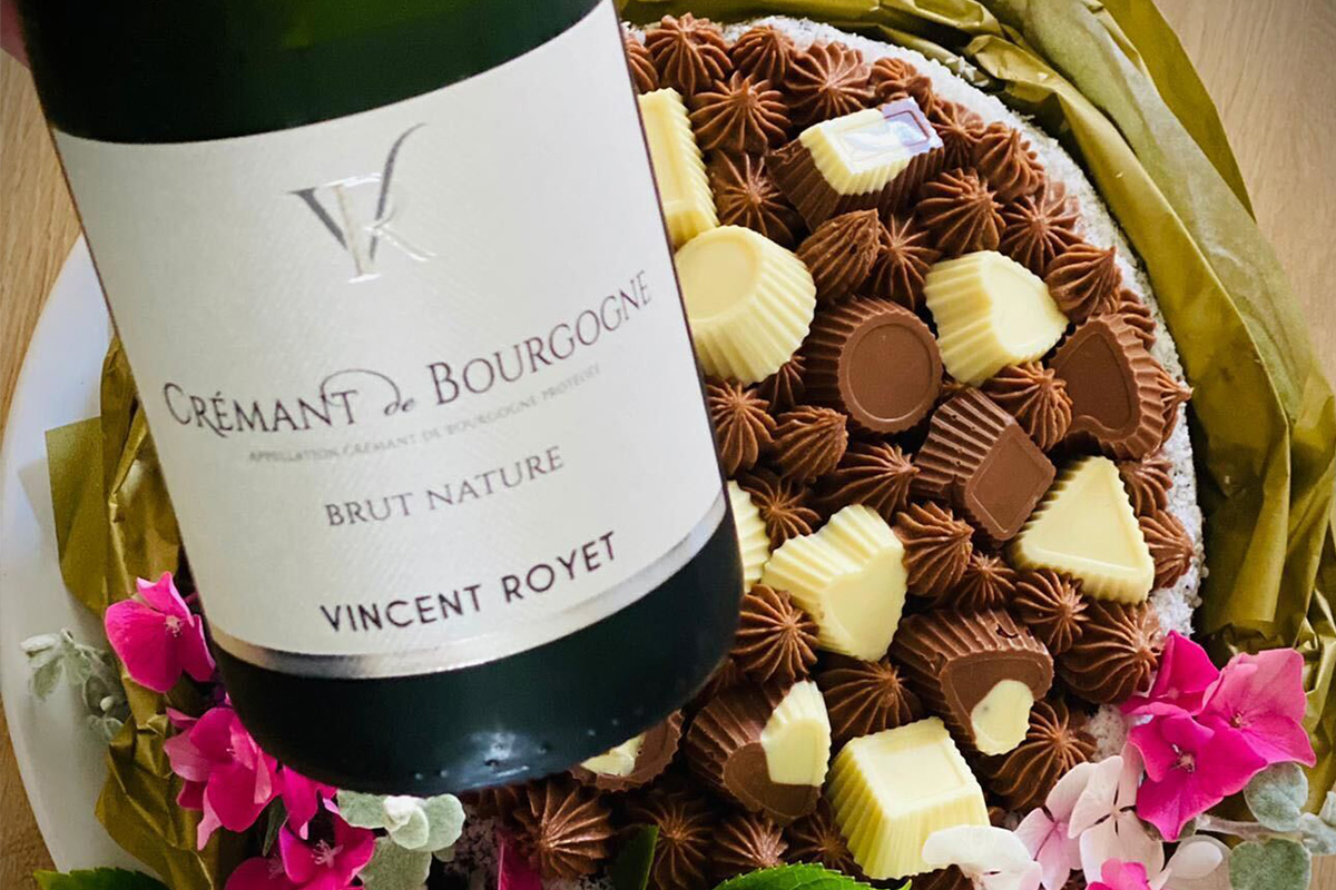 Cremant de Bourgogne with chocolates